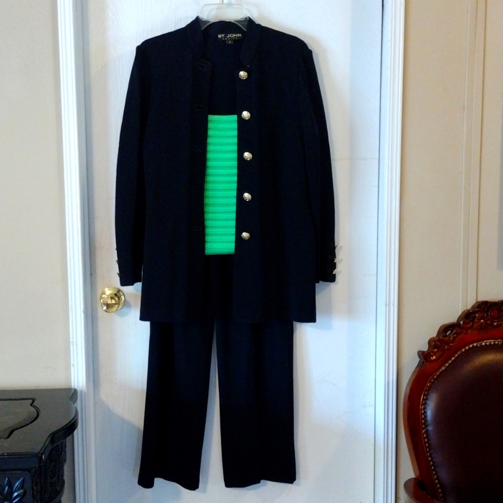 St. John Basics 2 piece Knit Pants Suit